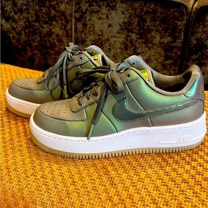 Nike Air Force 1 Upstep 'Shine' iridescent green